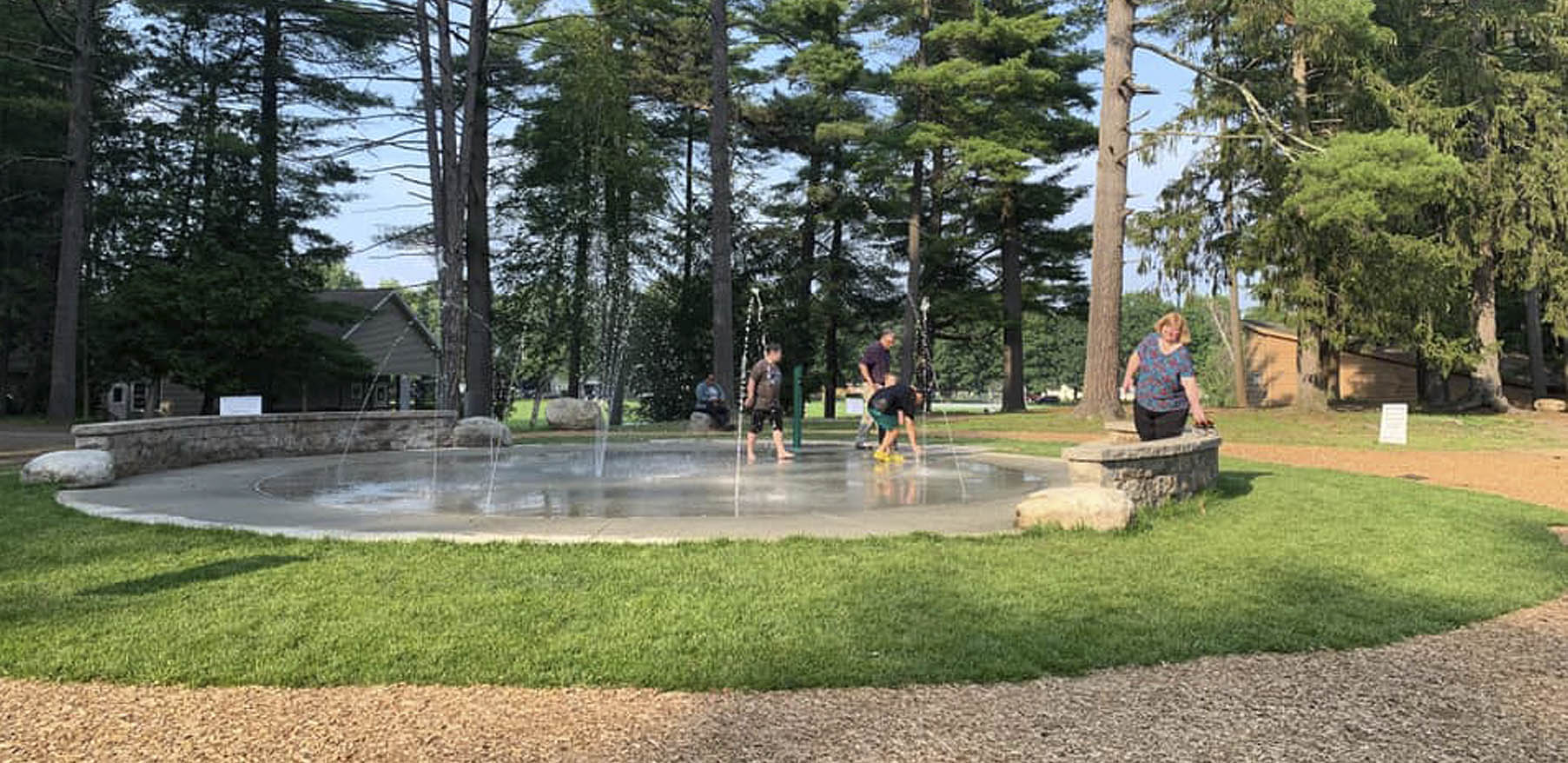 Crandall-Park-Splash-Pad-Family-water-fun-1