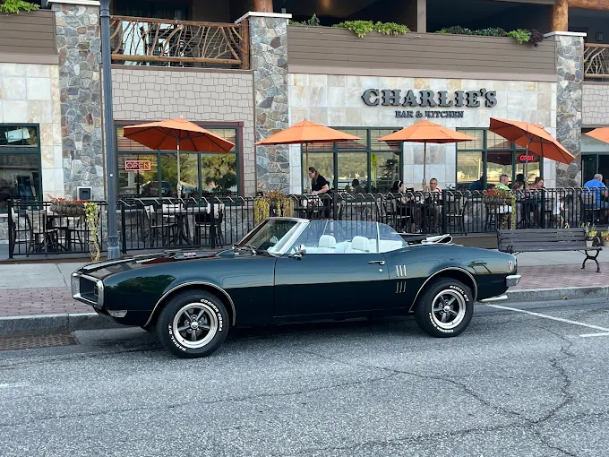 Charlies Bar and Kitchen