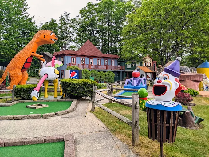 Goony Golf Lake George